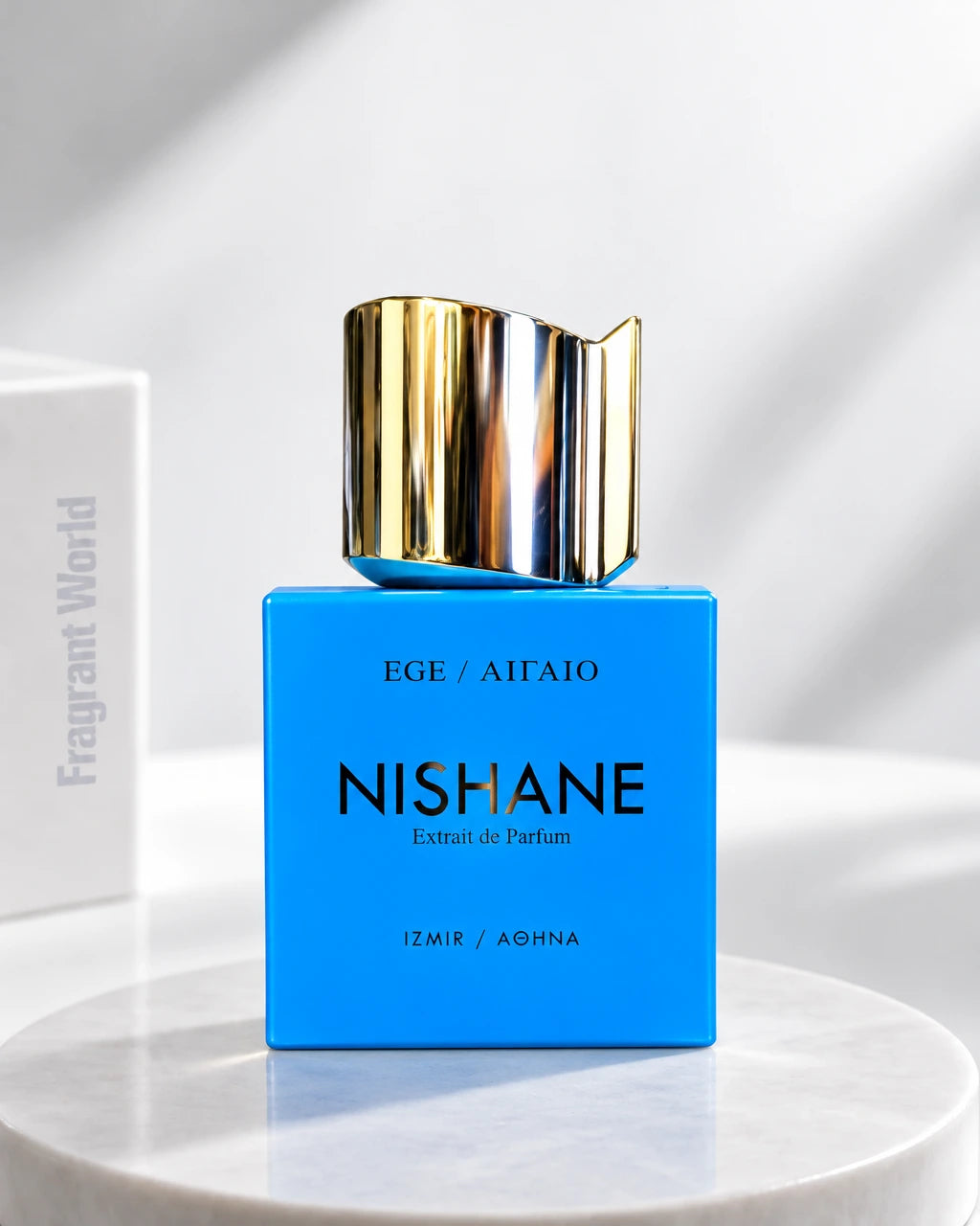 Nishane  EGE / ΑΙΓΑΙΟ | Recreate @visual reference 2 exactly as it is but my fragrance instead of the one in it, very naturally.