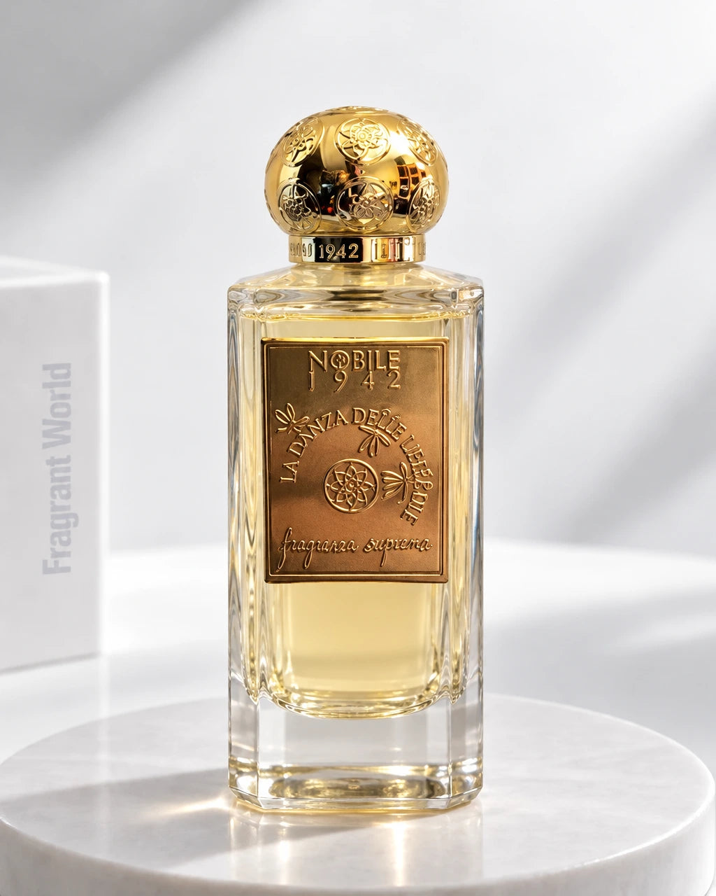 Nobile 1942 LA DANZA DELLE LIBELLULE | Recreate @visual reference 2 exactly as it is but my fragrance instead of the one in it, very naturally.