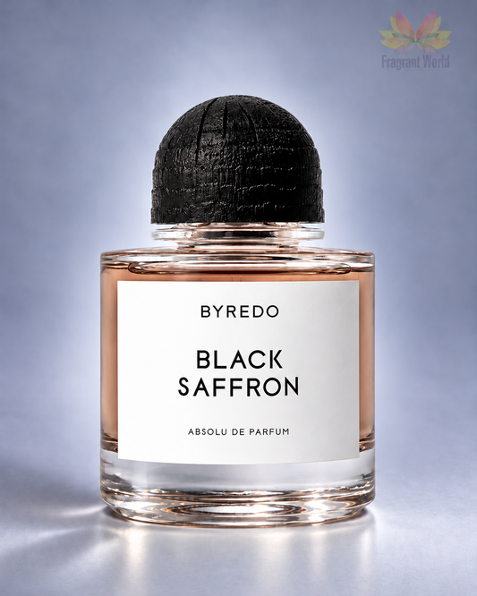 Byredo BLACK SAFFRON Absolu de Parfum sobre fundo cinzento